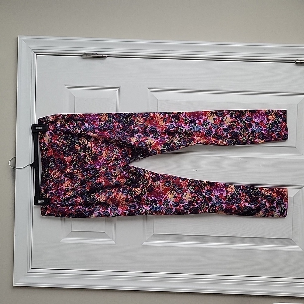 LuLaRoe Women's Leggings - Picture 5 of 12